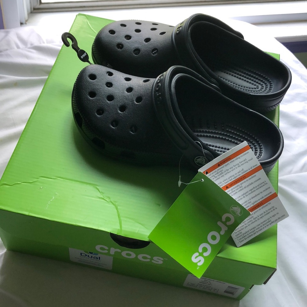 Black crocs